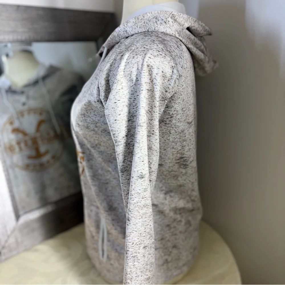 Source Unknown Gray Sweater with Vintage Logo